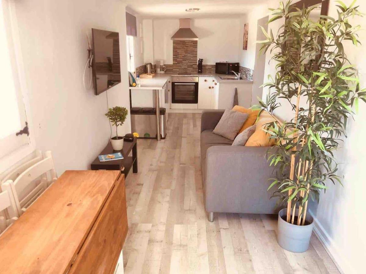 Lovely 2 Bed Apartment In Alcalalí Esterno foto