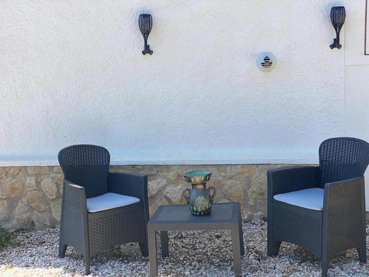 Lovely 2 Bed Apartment In Alcalalí Esterno foto